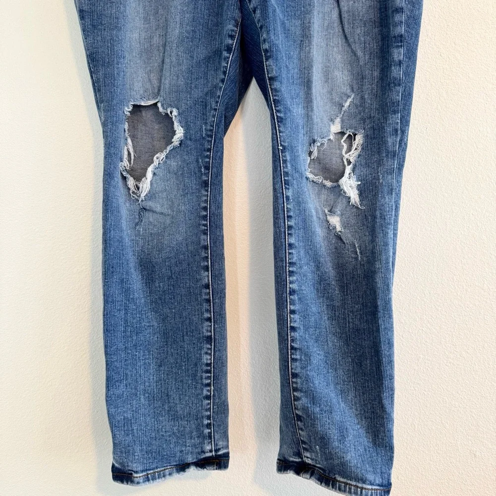 Torrid Boyfriend Straight Distressed Jeans Size 16 Short - Picture 3 of 8